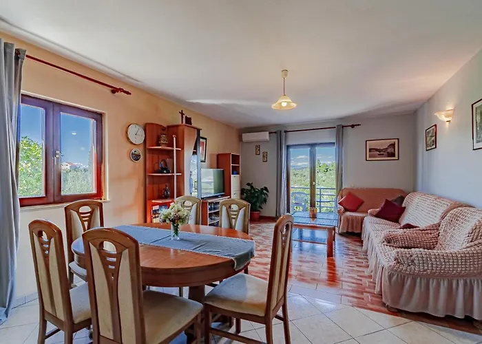 With Parking Space Racisce, Korcula - 20001 *