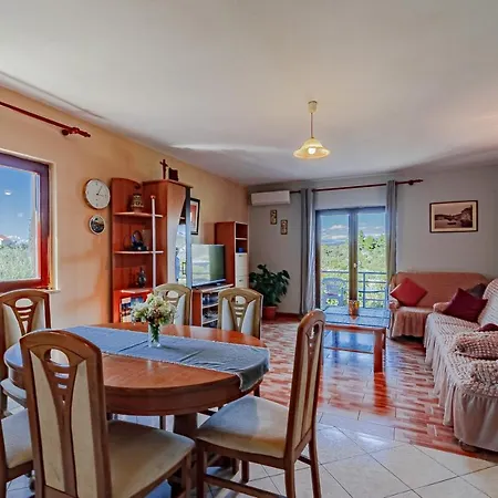 With Parking Space Racisce, Korcula - 20001 *